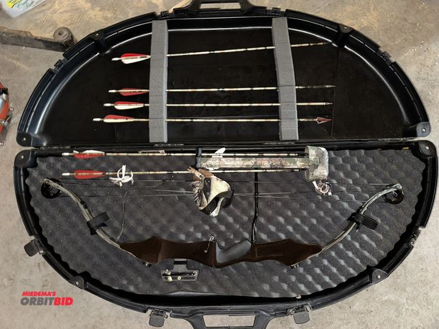 Lot 1-17837 - (1) Mountain Archery Compound Bow, S/N 9-28591 (29-31" draw, 55-70 lb. weight, 58" string, 44 cable,...