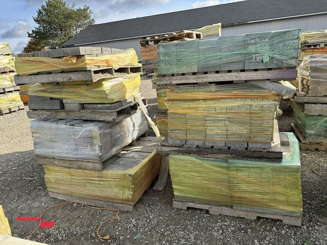 Lot 1-15782 - (7) skids of assorted pavers, sizes include 7 3/4" x 7 3/4" x 2 3/4" thick, 8" x 3 3/4" x 3" thick w...