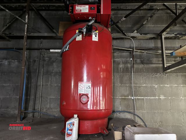 Lot 1-3022 - Snap on  model BRA8180V 80 gallon air compressor S/N JAC11122-017 in working condition, with a 230 v...