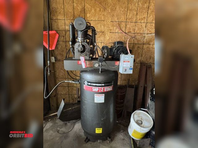 Lot 1-19927 - (1) NAPA air compressor, 80 gallon capacity, 5 HP, 2-stage motor, single phase, motor pulley has cra...