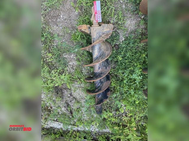 Lot 1-14328 - (1) Cat 12" auger, S/N 4796, 2" hex.