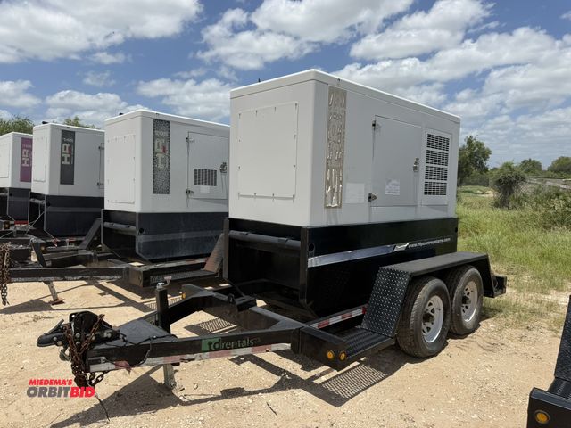 Lot 1-9452 - (1) 2014 HiPower towable generator, model HRJW145T6, 145 KW, 4-cylinder John Deere diesel engine, mo...