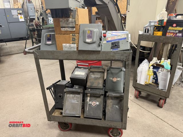 Lot 1-2002 - Lot including (3) new Square-D, Cat #DU-321, 30 amp/240V AC/3 HP safety switches, (2) new Square-D, ...