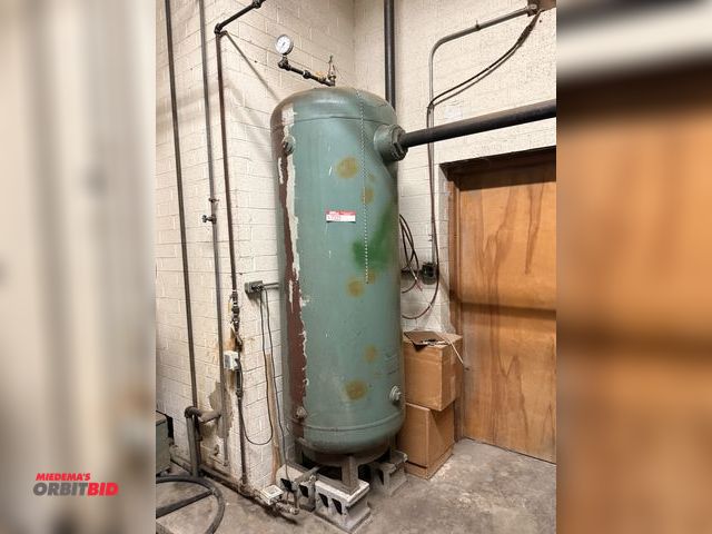 Lot 1-7320 - John Wood Air Tank, 125 (Psi) 159 Sh.