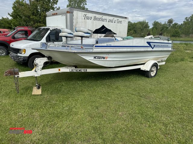 Lot 1-18637 - 1993 Grumman Sport Deck Boat (1) Grumman Sport Deck, 19' long with Johnson V-4, 120 outboard motor, ...