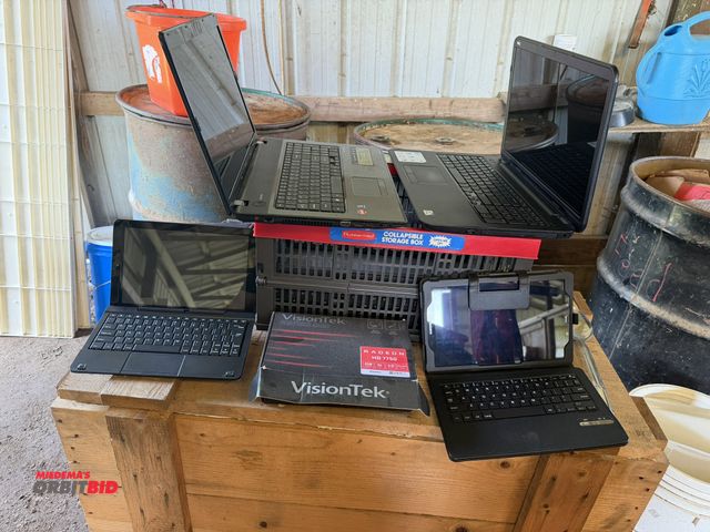 Lot 1-8450 - Lot of assorted electronics, includes a HP Inspiron 17 laptop, no cord, working condition unknown, (...