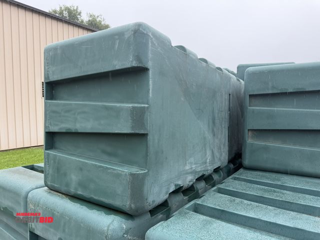Lot 1-18787 - (1) 500 gallon capacity poly tank.