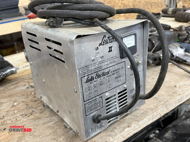 Lot 1-1366 - (1) Lestronic II 24V battery charger, 115V single phase input, 40 DC amps, model 24LC40-8ET, S/N 2-9...