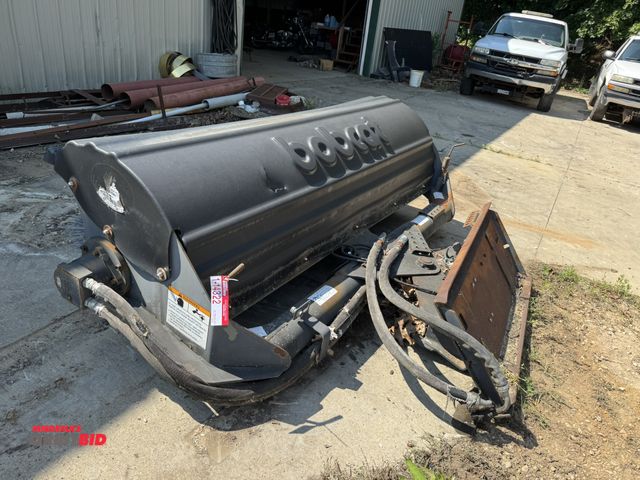 Lot 1-14322 - (1) 84" Bobcat quick attach hydraulic angle broom, S/N 231411629.
