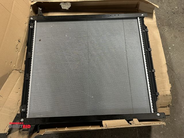 Lot 1-14931 - (1) Daimler truck part #S811004152-BS1001, radiator, appears to be new, no other info available.
