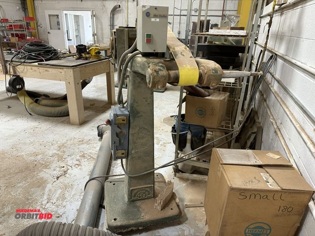 Lot 1-16781 - (1) Gallmeyer &amp; Livingston pedestal grinder with I.D. grinding attachment, Allen Bradley push bu...