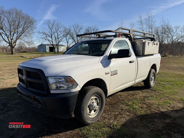 Lot 1-2961 - 2016 Ram 2500 Regular Cab Pickup Truck heavy duty, 8' bed, spray in bed liner, Tommy Lift Gate, stee...