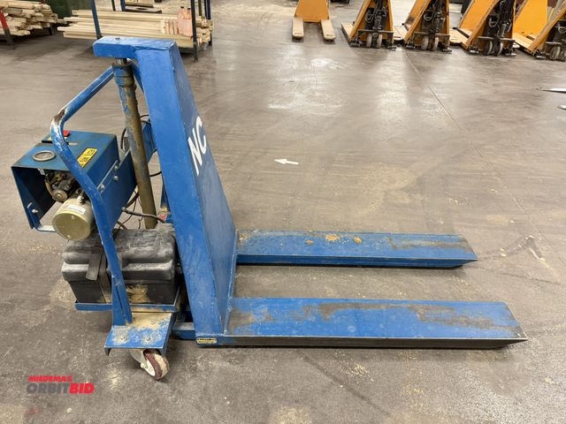 Lot 1-16912 - (1) Vestil 2500 lb. electric over hydraulic pallet jack, 49" x 8" wide forks, 27" from outside to ou...