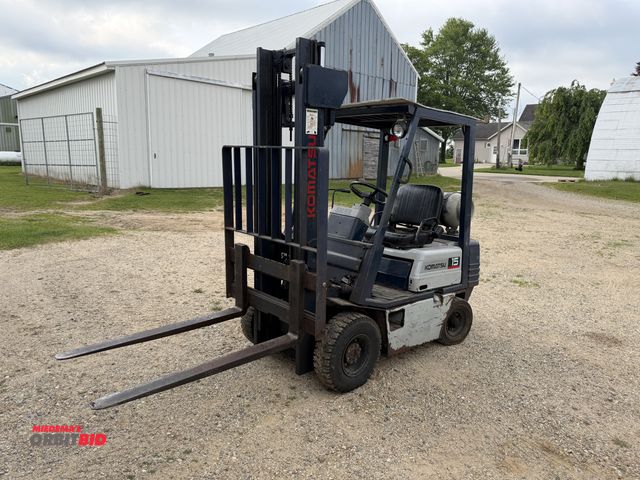 Lot 1-102607 - (1) Fomatsu 15 propane Forklift, pneimatic tires, single stage mast, 2900 lb. capacity, 6429 hours s...