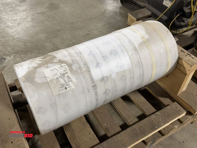 Lot 1-17547 - Approx. 31 3/4" long x 12" diameter conveyor roller with a 1.5" diameter keyed shaft.