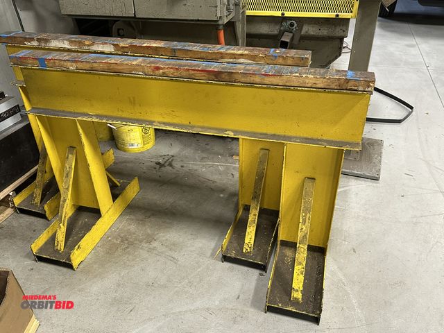 Lot 1-19141 - Set of (2) custom built 53" length x 34" height steel I-beam saw horses with 8" I-beam.
