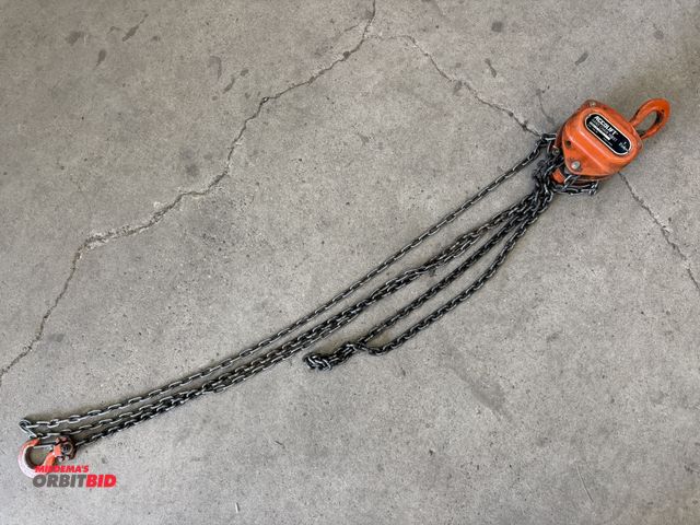 Lot 1-6194 - (1) Accolift 1-ton capacity hand operated chain hoist, S/N 134-10-752, and (1) steel cable, approx. ...