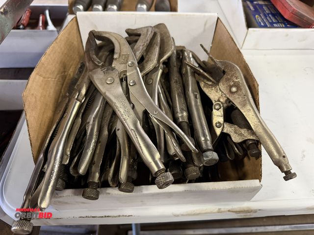Lot 1-18490 - Lot of assorted vise grip style welding clamps.