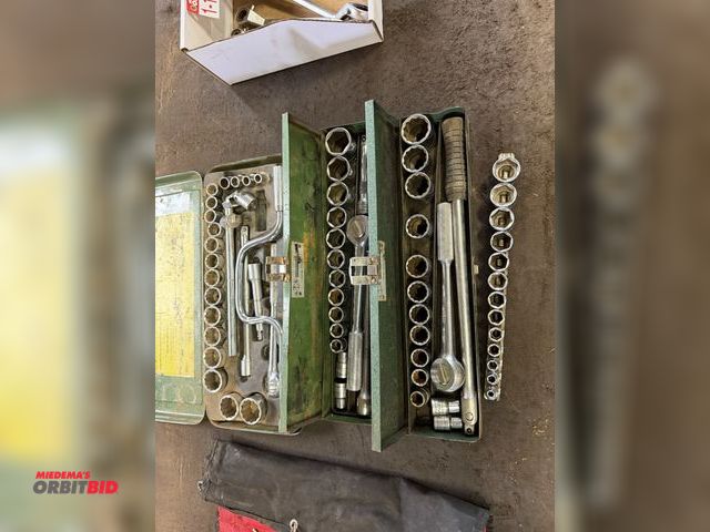 Lot 1-18459 - Large lot of assorted socket sets, ratchet sets, most appear to be 3/8" drive, all with cases and ra...