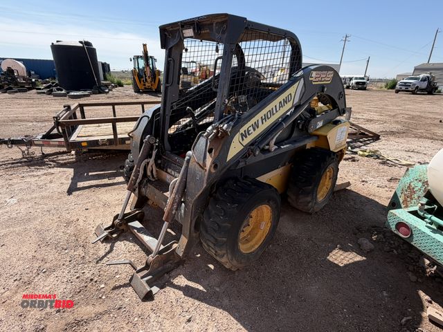 Lot 1-18106 - 2013 New Holland L225 Skid Steer Loader