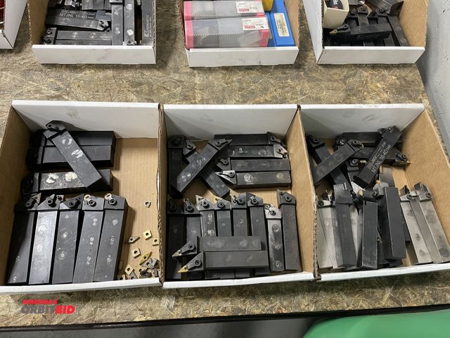 Lot 1-19438 - (3) boxes of assorted grooving tool holders, 1" shaft, 1 1/4" shaft, various sizes and models.