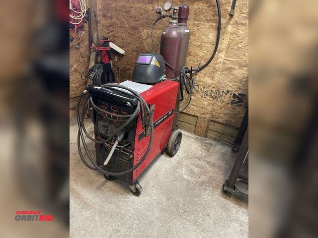 Lot 1-11852 - (1) Lincoln Electric Power MIG, 255c wire feed style welder, 220V, single phase, includes (2) Argon ...