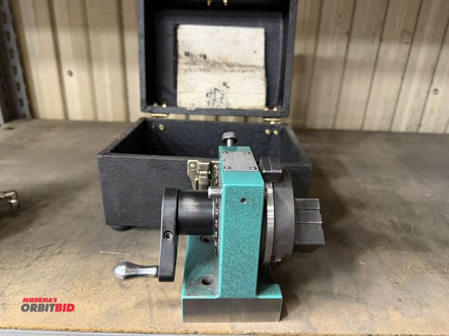 Lot 1-15101 - (1) Harig Grind All #1 V-block fixture.