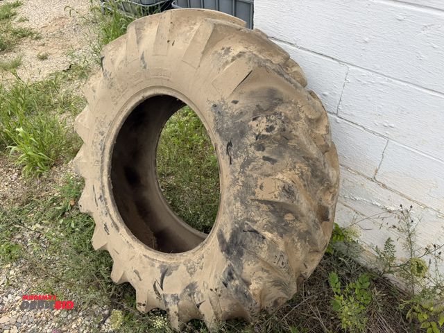 Lot 1-18273 - (1) Super Grip Master 13-24, 4-ply tire.