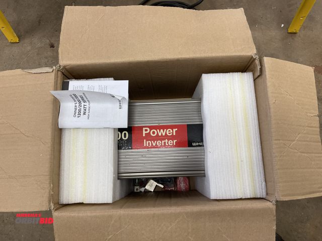 Lot 1-6119 - (1) Whistler high surge 3000 watt power inverter, with cables and manual.