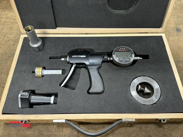 Lot 1-19509 - (1) Starrett, model 781XTP-4, .750" - 4" digital bore gauge with wood case.