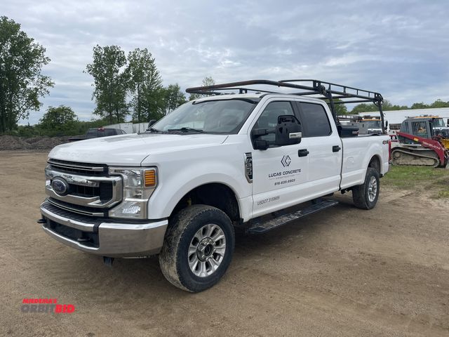 Lot 1-19701 - 2020 Ford F350 SD 4WD pickup truck, automatic transmission, power windows and locks, cruise control,...