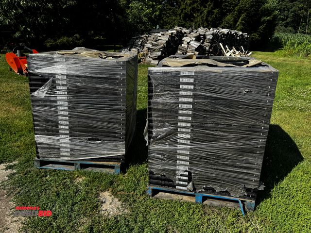 Lot 1-6967 - Lot of (210) collapsible crates, 23 3/4" long x 15.5" wide x approx. 6" deep.