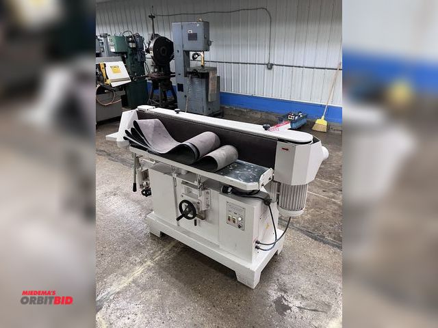 Lot 1-3652 - Vertical Oscilating Sanding Machine, 440V