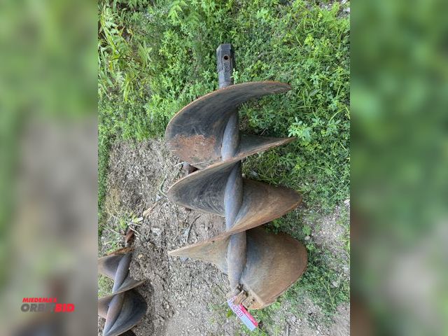 Lot 1-14329 - (1) Cat 24" diameter auger attachment, 2" hex.