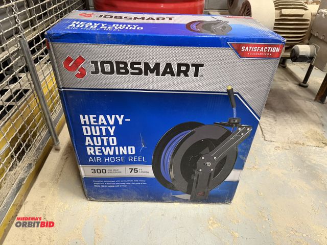 Lot 1-16654 - (1) Job Smart heavy duty auto rewind air hose reel, 300 PSI max. pressure, 75' extreme flex cord, ne...