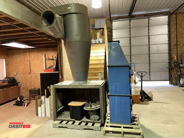 Lot 1-17549 - (1) Donaldson/Torit cyclone dust collector with bags and blower, unit is disassembled and on skid, i...
