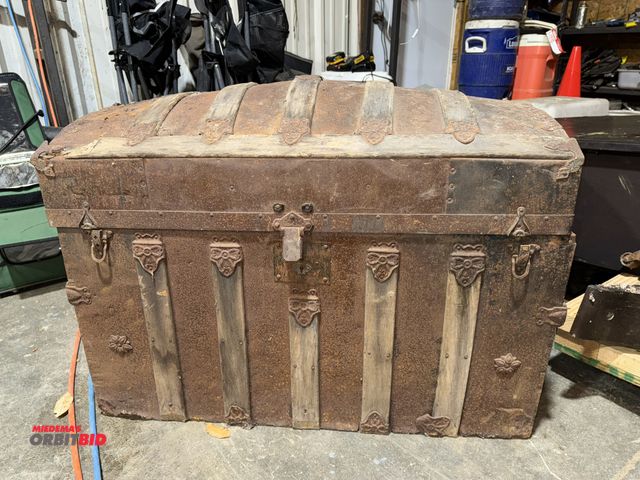 Lot 1-1511 - (1) 34" width x 24" height x 20" depth vintage wood chest with a 24" width x 17" height x 15" depth ...