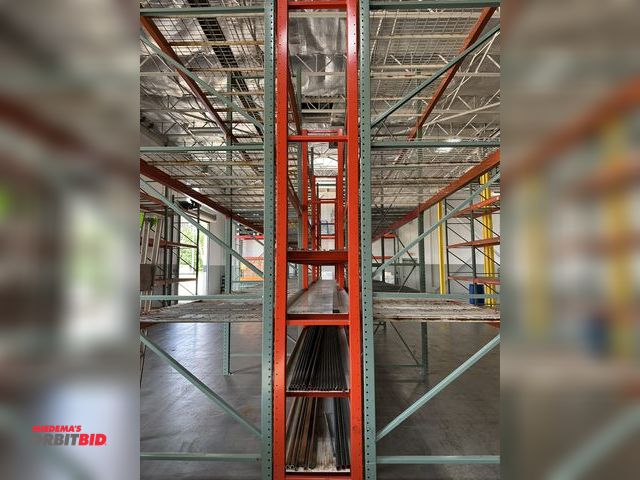 Orbitbid.com - Lot 1-17946 - (1) lot of Teardrop style racking ...