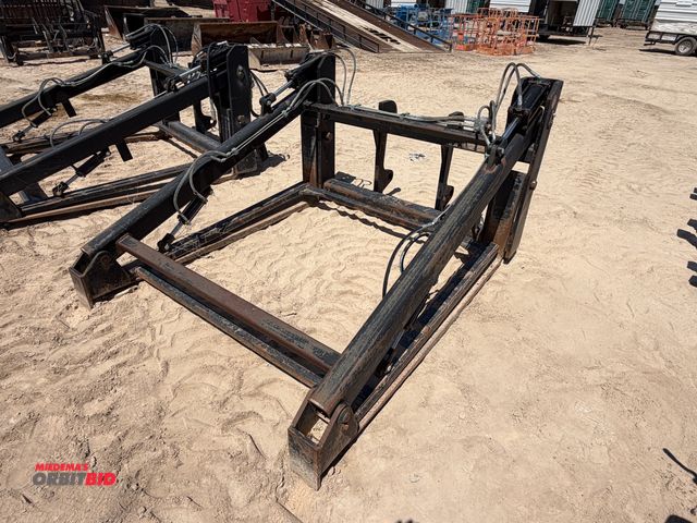 Lot 1-18306 - (1) Arrow universal forklift / telehandler fork attachment, model 61722-6-72-144PG, 72" long forks, ...