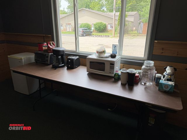 Lot 1-13197 - Lot of office kitchen items, includes microwave oven, Sunbeam toaster, Mr. Coffee 12-cup coffee make...