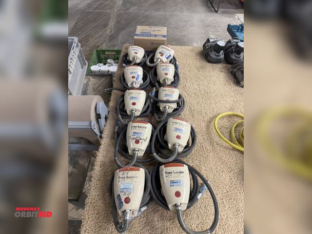 Lot 1-16451 - Lot of (11) Free Sander, model FS1000, pneumatic hand sanders (1 new in box).