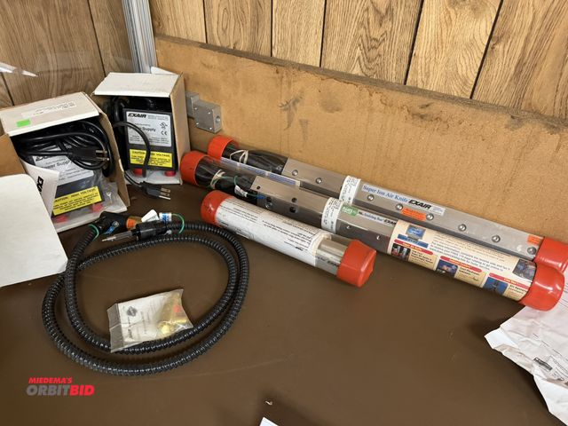 Lot 1-15510 - Lot of (2) Exair, model 111018, Super Ion air knife and ionizing bars, (1) Exair, model 111003, 3" S...