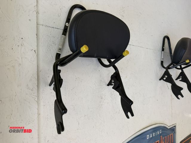 Lot 1-8159 - (1) back rest for a Harley Davidson full dresser.