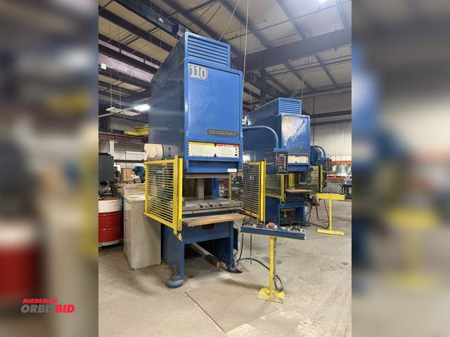 Lot 1-18509 - Cincinnati 110 OBI Press 110-ton, max. stroke 10", safety curtains, palm button station, digital con...