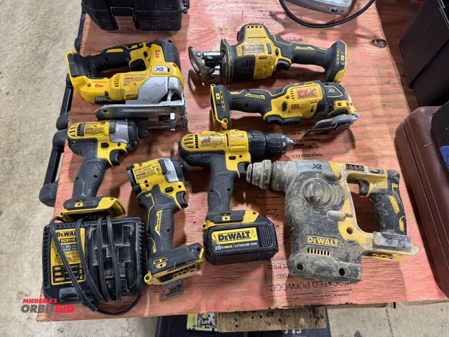 Lot 1-16417 - Lot of assorted DeWalt 20V cordless hand tools, includes (1) cordless variable speed jigsaw, (2) 1/4...