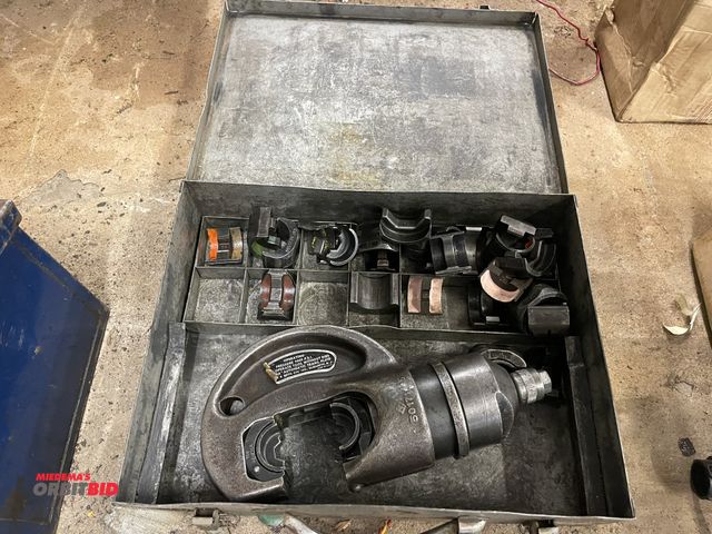 Lot 1-6242 - (1) hydraulic crimper, 9800 PSI max, includes assorted dies and case.