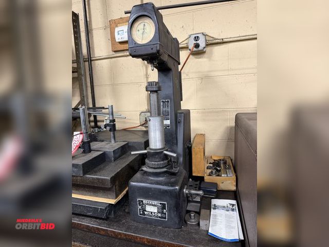 Lot 1-12460 - (1) Rockwell/Wilson, model 4-JR-BB, hardness tester, S/N 6913.