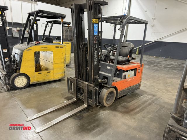 Lot 1-5637 - (1) Toyota electric forklift truck, model 5FBE15, Type E, 36V, 1500 lb. capacity, overhead guard, 3-...