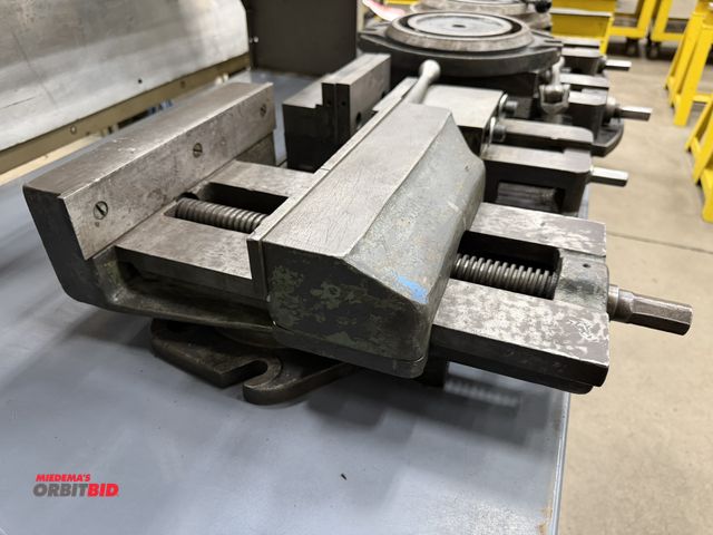 Lot 1-15141 - (1) 12" offset machinist's vise, does not include handle, vise only.