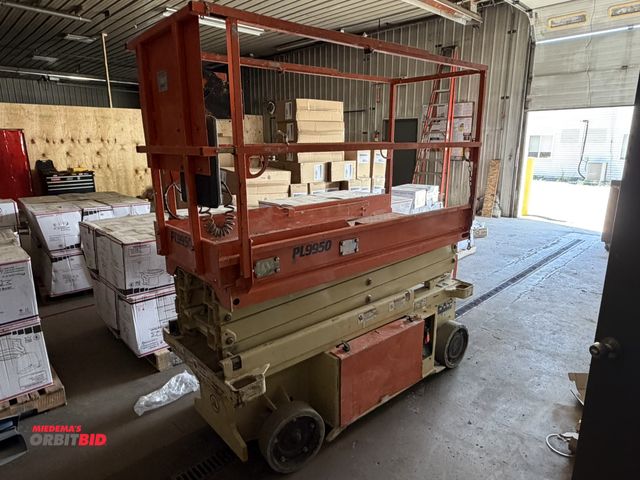 Lot 1-13158 - (1) 2015 JLG, model 1932RS, electric scissor lift, S/N A200239950, 19' max platform height, 500 lb. ...